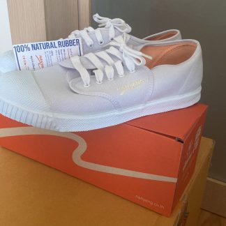 White Shoes with Shoelace